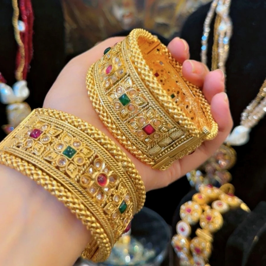 Rajwardi Kangan - RK01