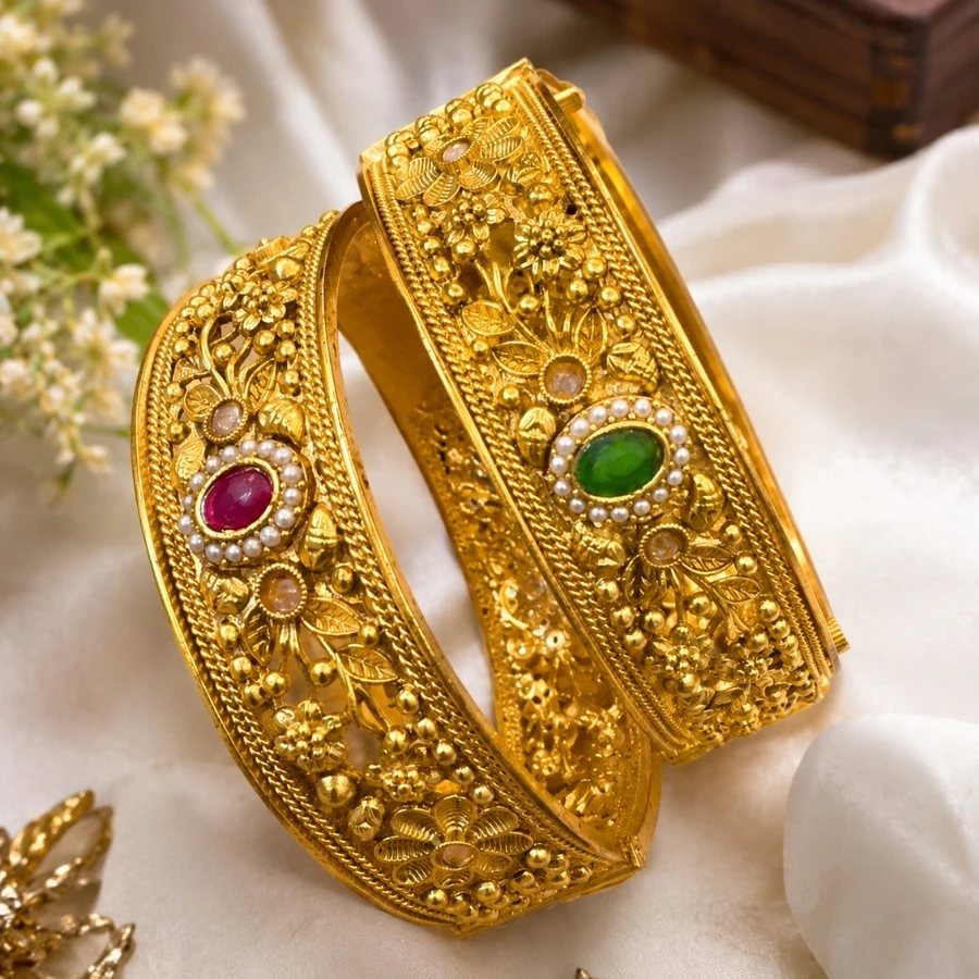 Bangles/Bracelets
